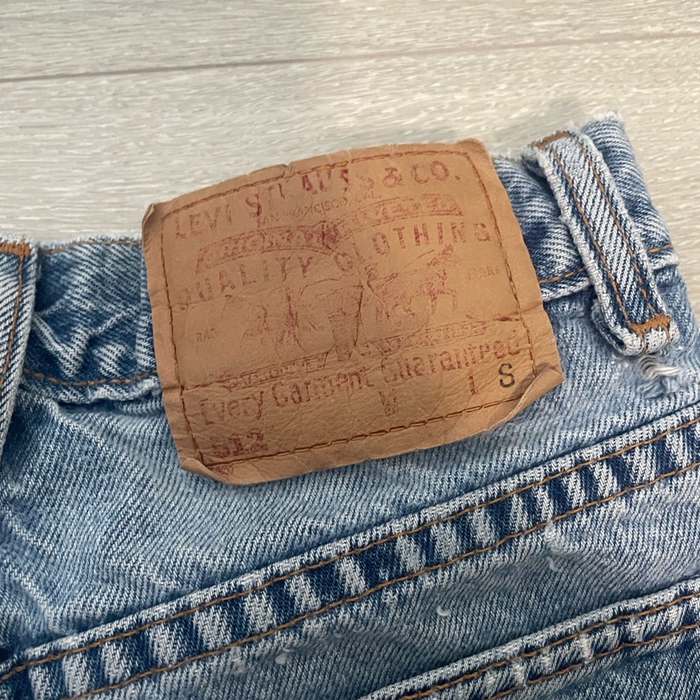 Vintage Distressed Levi’s Denim Shorts - Picture 3 of 6